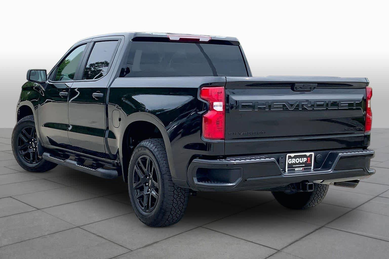 Used 2026 Chevrolet Silverado 1500 Custom w/ Turbomax Blackout Package RWD image 12