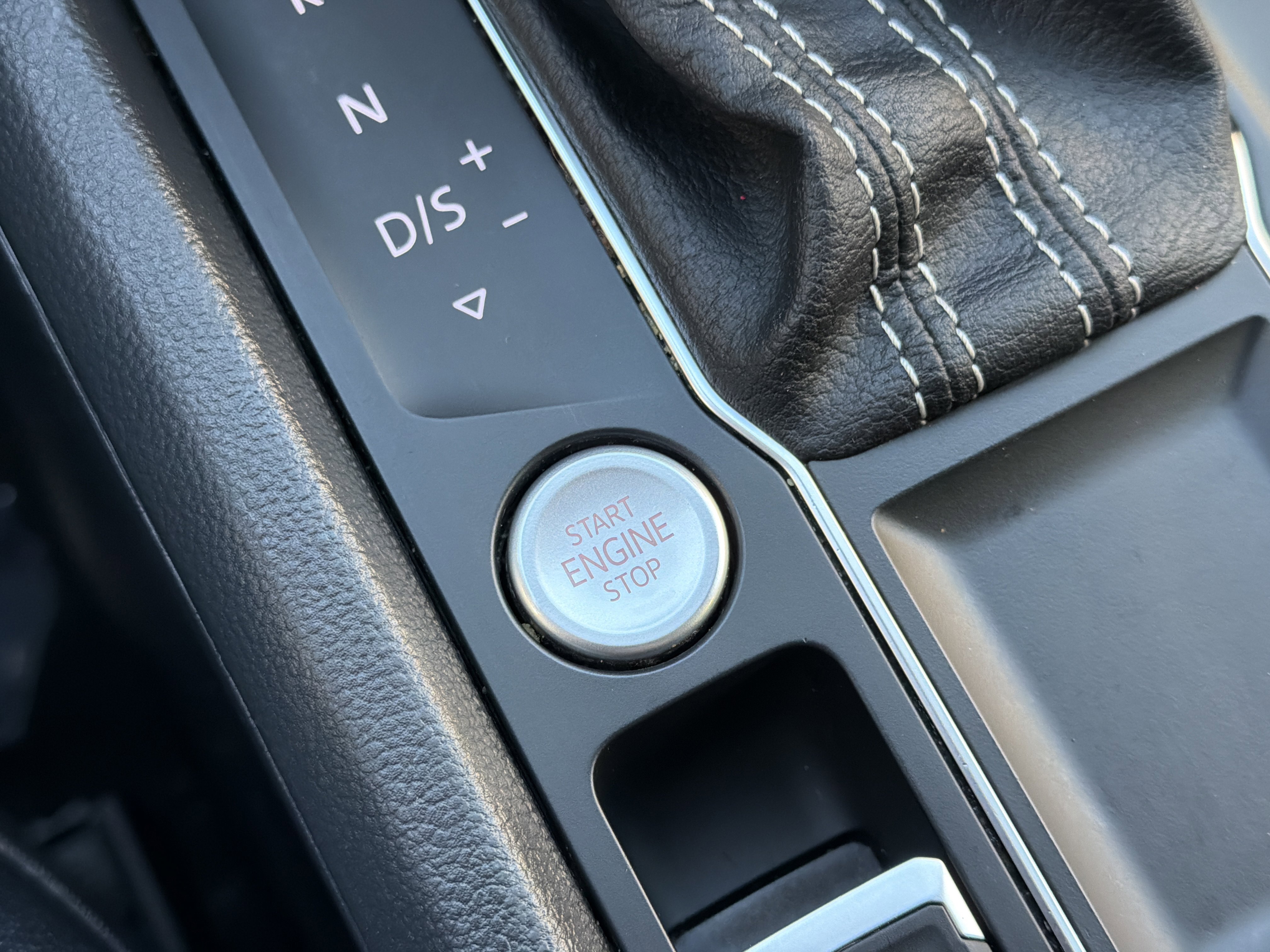 Used 2021 Volkswagen Atlas SE image 22