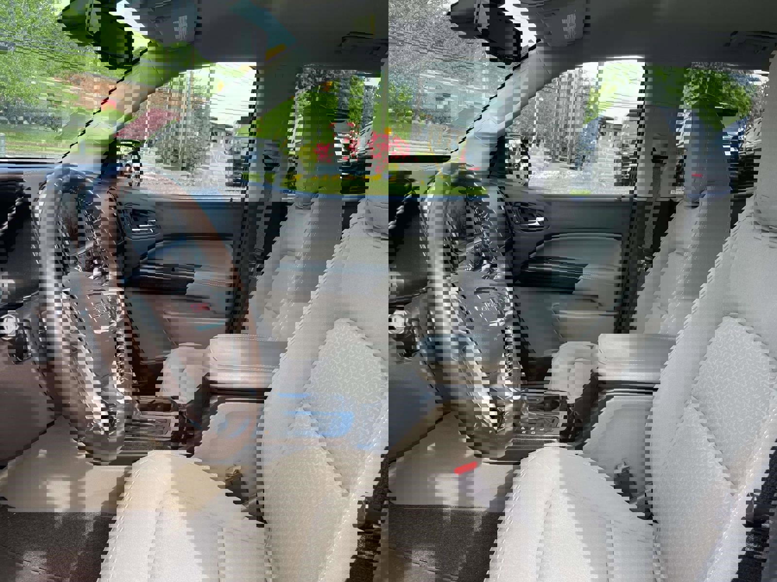 Used 2017 GMC Canyon SLE w/ SLE Convenience Package image 16