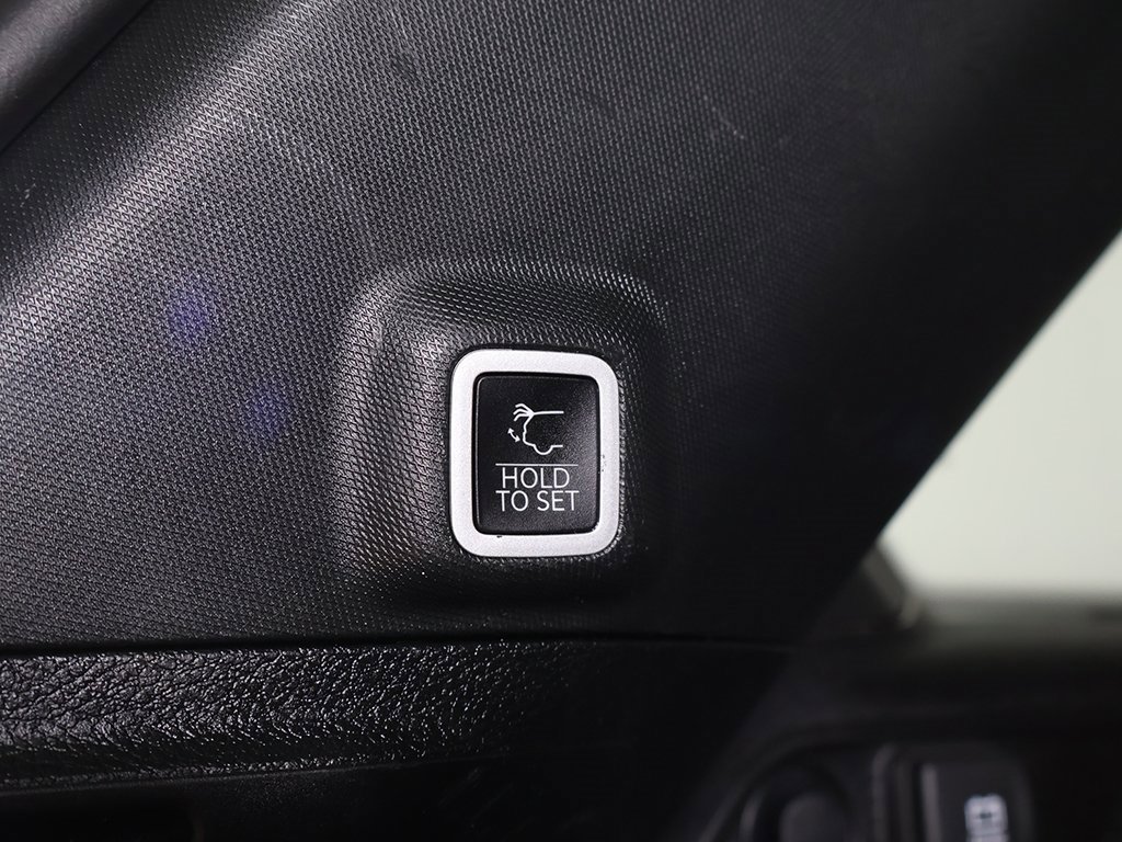 Used 2024 Jeep Grand Cherokee Altitude image 52