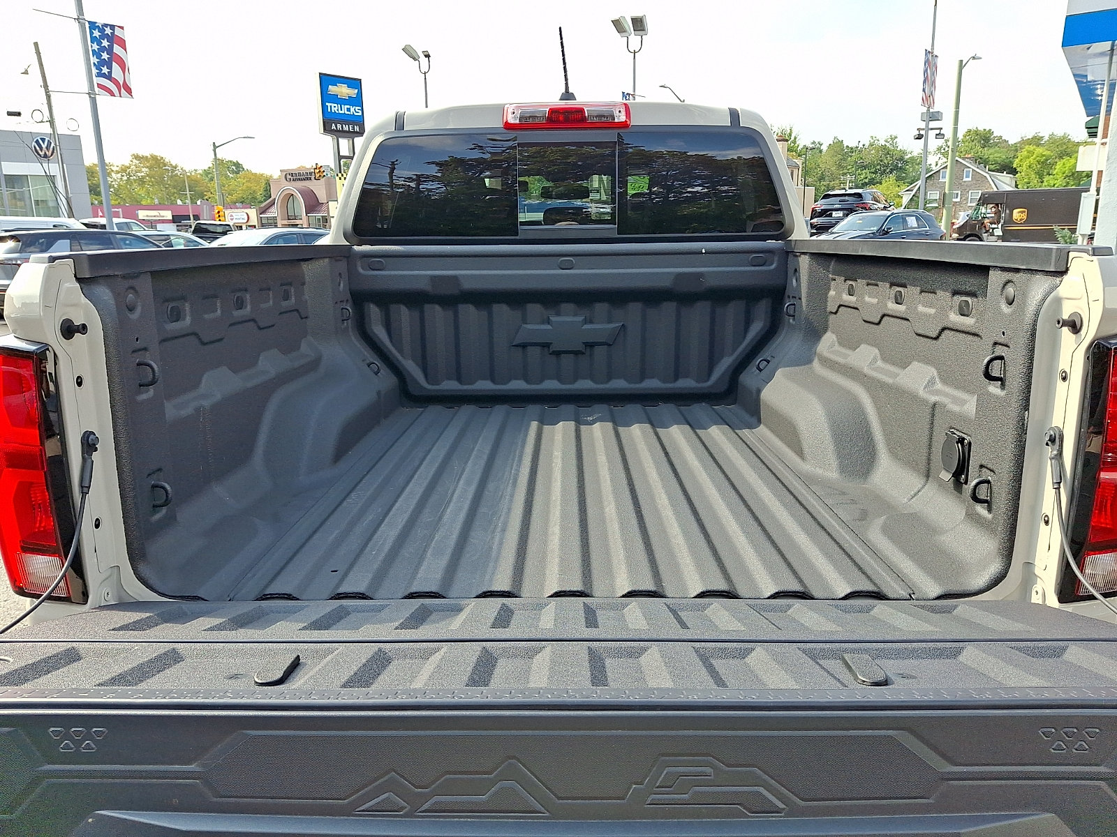 Certified 2026 Chevrolet Colorado ZR2 w/ Technology Package AWD/4WD image 29
