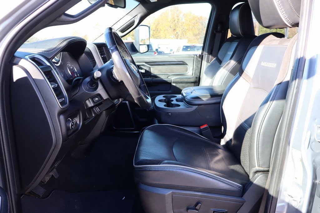 Used 2022 RAM 3500 Laramie w/ Night Edition image 4
