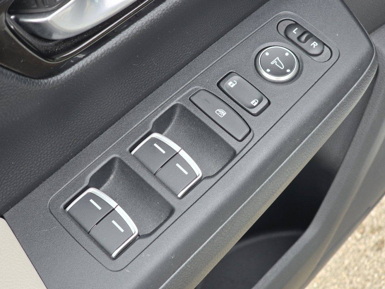 Used 2023 Honda CR-V EX-L image 26