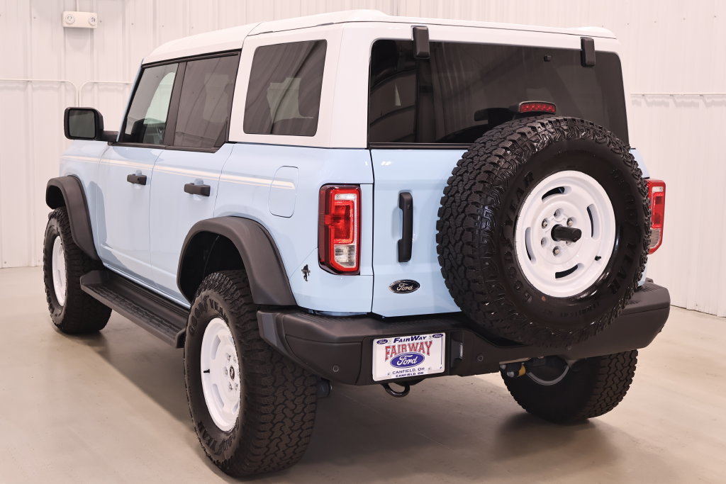 Used 2025 Ford Bronco Heritage Edition AWD/4WD image 8