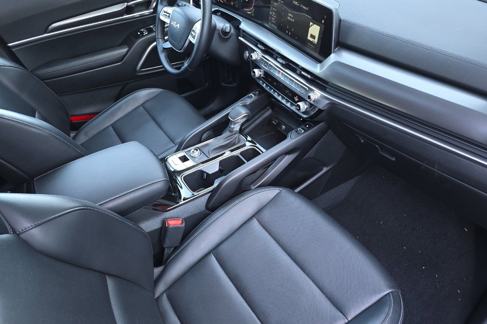 Certified 2024 Kia Telluride S w/ S Sunroof Package AWD/4WD image 17