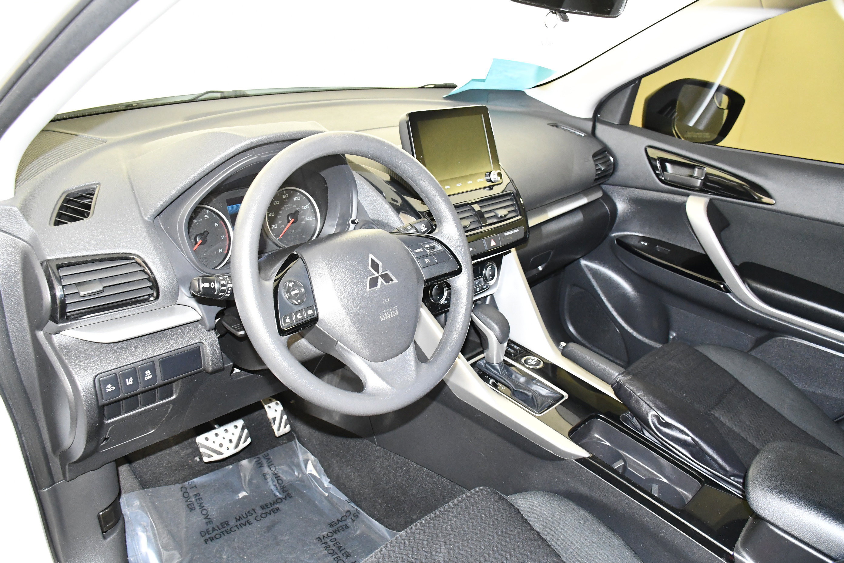 Used 2022 Mitsubishi Eclipse Cross LE image 35