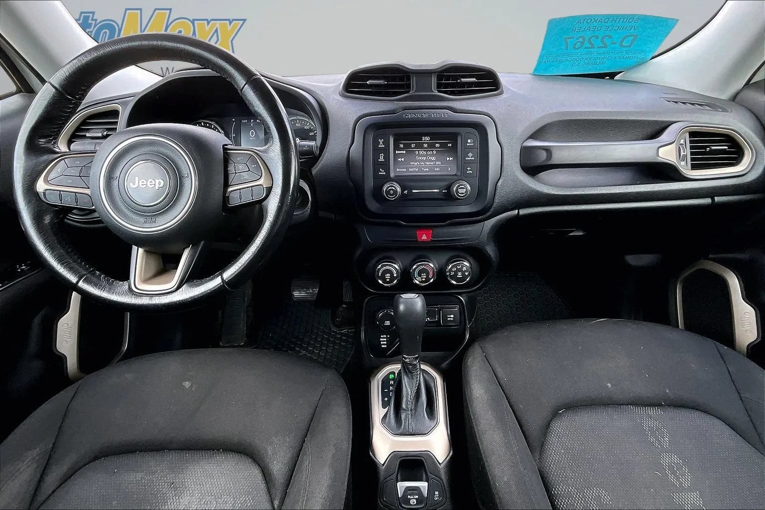 Used 2017 Jeep Renegade Latitude AWD/4WD image 7
