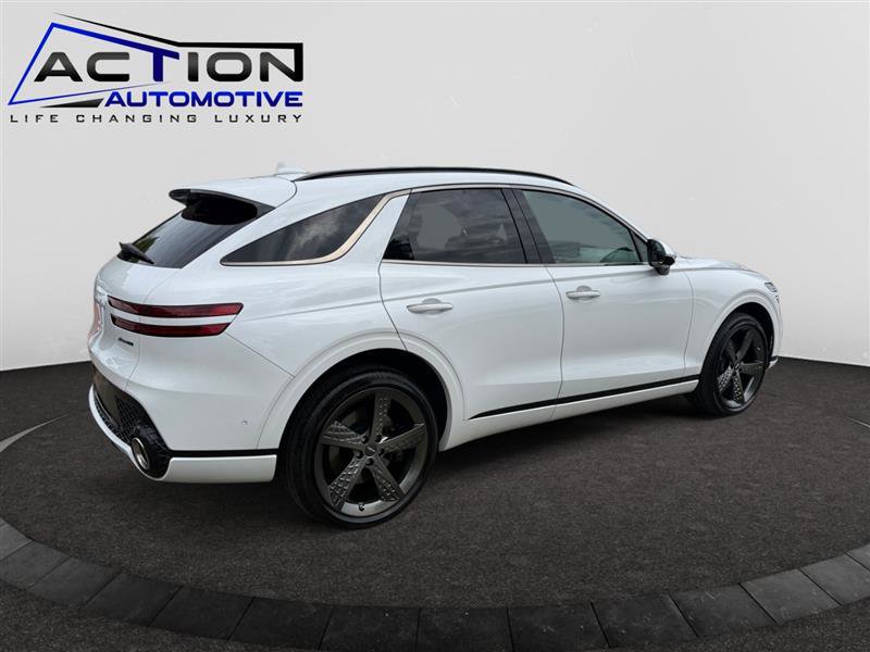 Used 2024 Genesis GV70 3.5T Sport w/ Sport Prestige Package AWD/4WD image 8