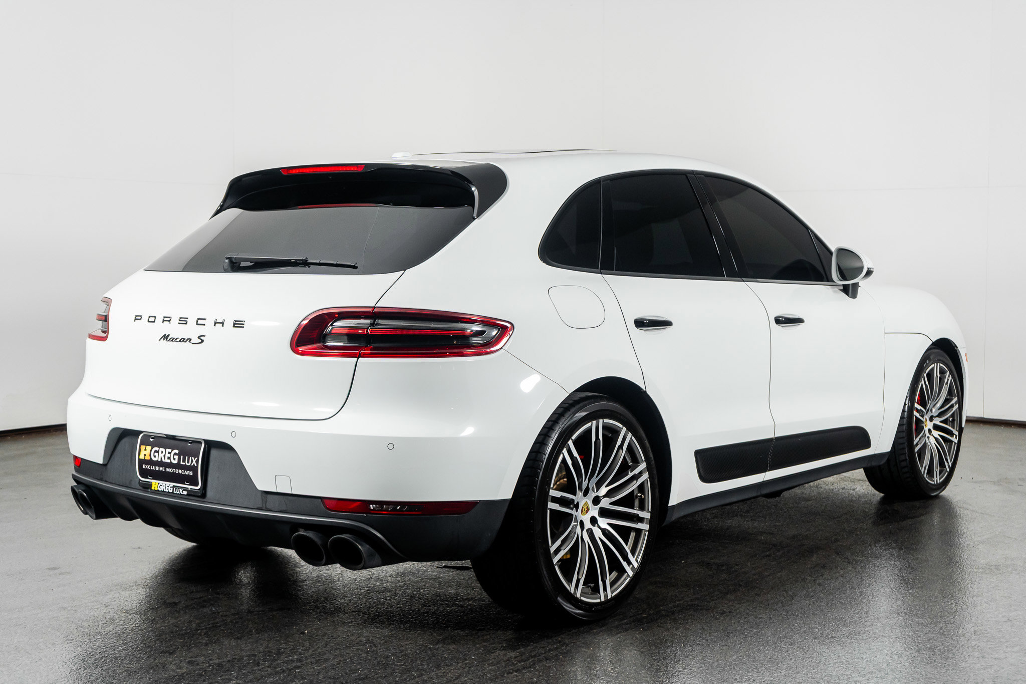 Used 2017 Porsche Macan S image 10