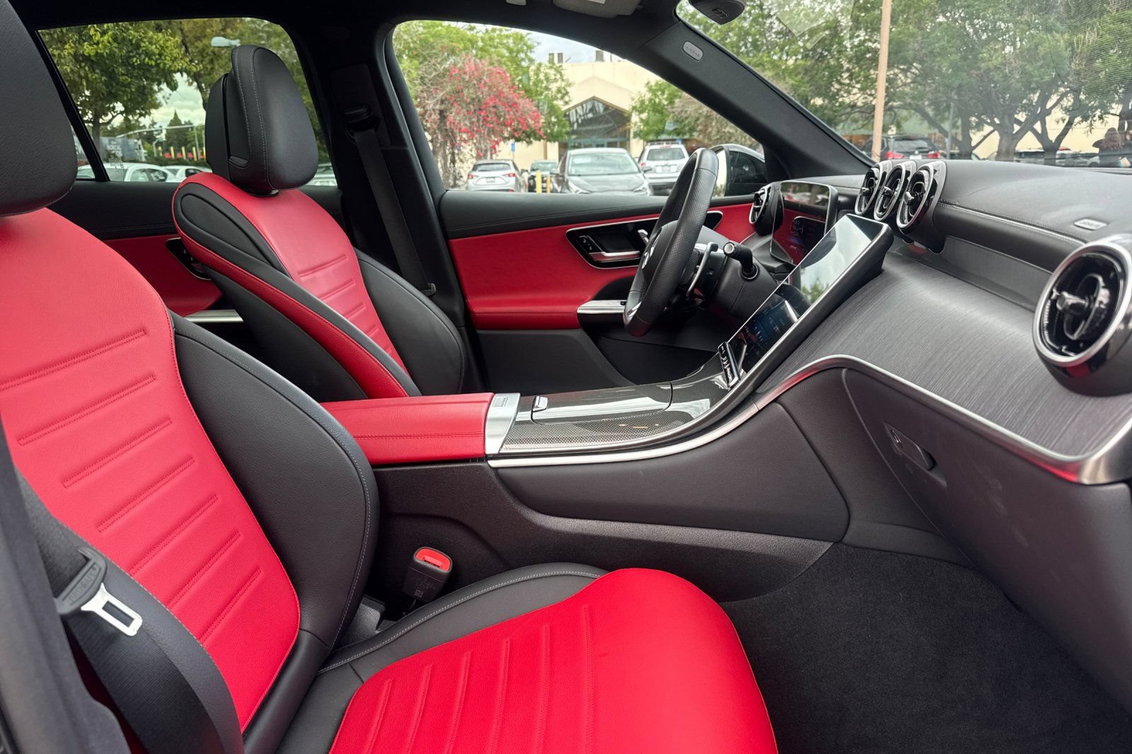 Used 2024 Mercedes-Benz GLC 43 AMG 4MATIC image 16