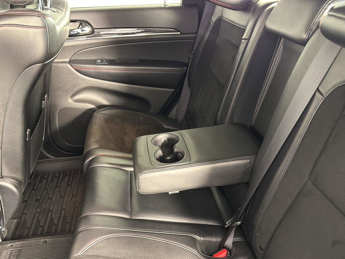 Used 2019 Jeep Grand Cherokee Trailhawk AWD/4WD image 23