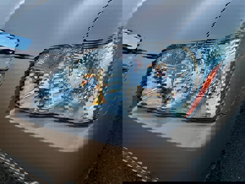 Used 2006 Toyota Avalon XLS FWD image 4