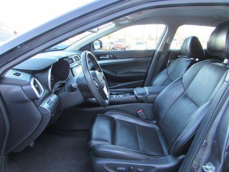 Used 2017 Nissan Maxima 3.5 SV FWD image 9