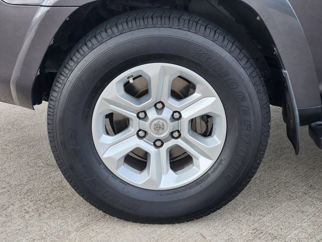 Used 2018 Toyota 4Runner SR5 image 10