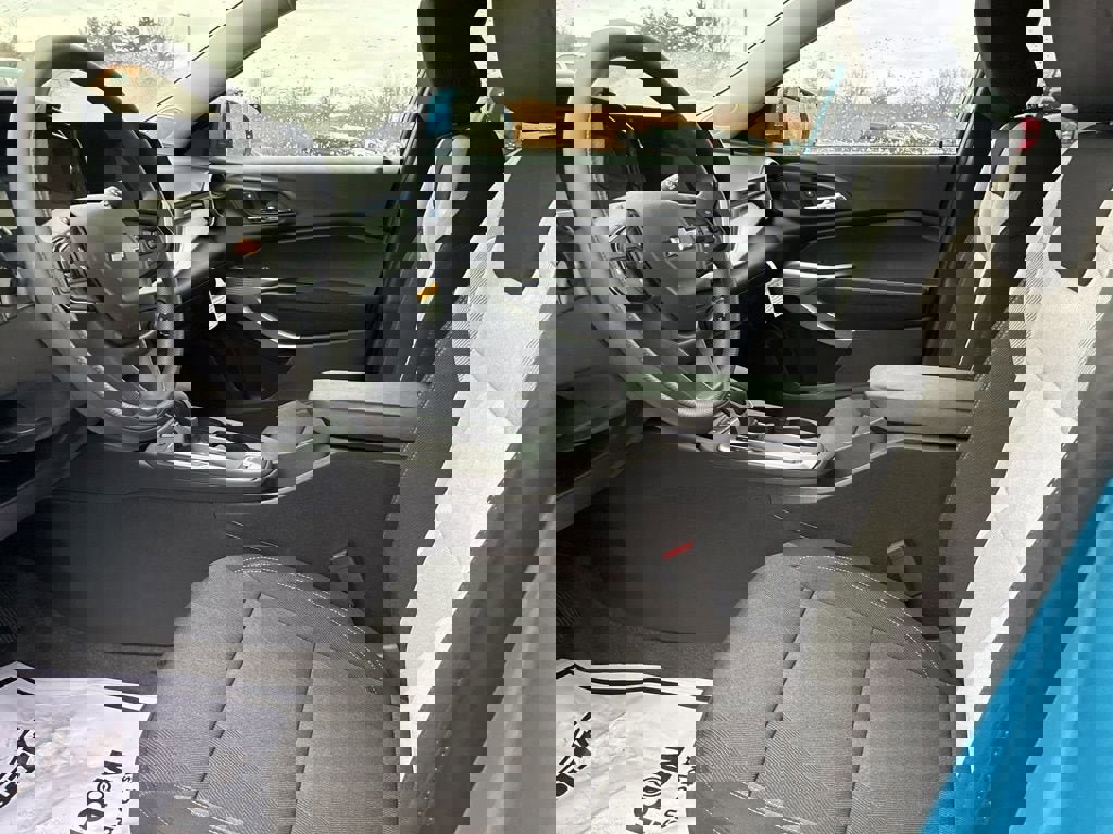 New 2026 Chevrolet Trax LS w/ LS Convenience Package image 2