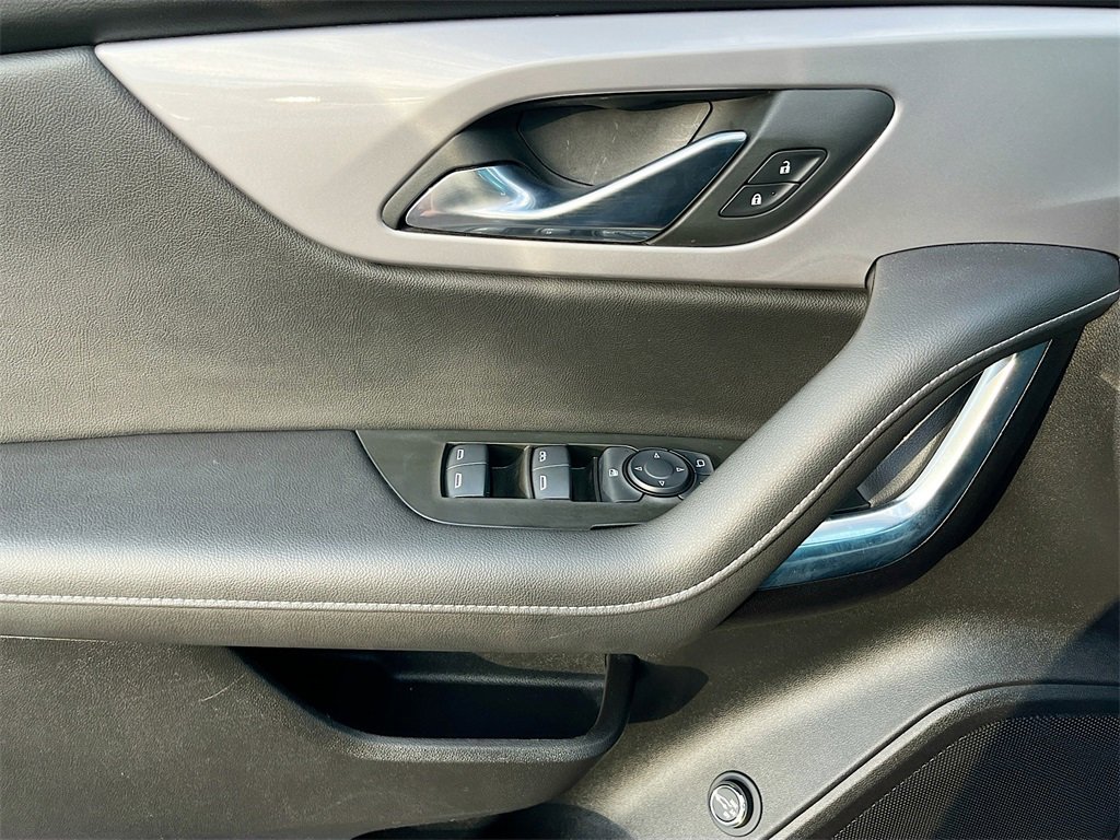 Used 2025 Chevrolet Blazer LT image 17