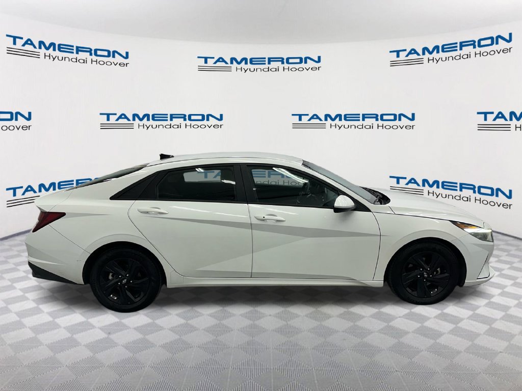 Used 2021 Hyundai Elantra SEL FWD image 4