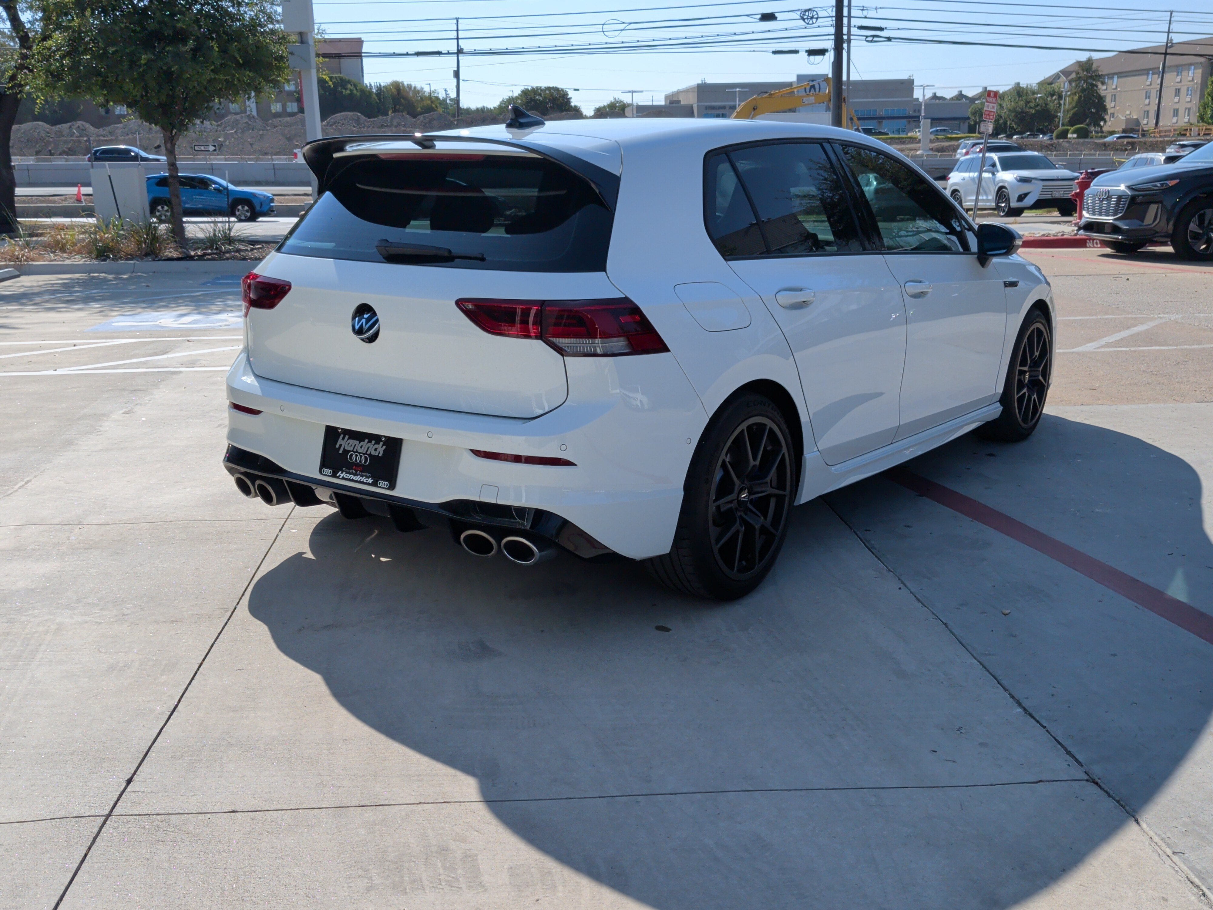 Used 2024 Volkswagen Golf R AWD/4WD image 10