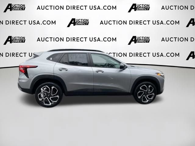 Used 2024 Chevrolet Trax RS w/ Sunroof Package FWD image 24