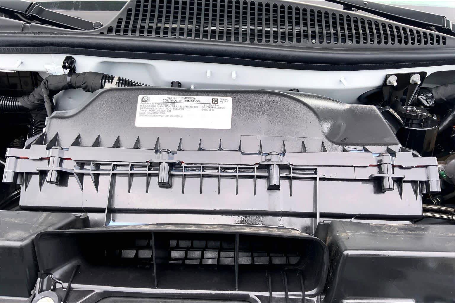 Used 2025 GMC Savana 3500 LT w/ LT Preferred Equipment Group RWD image 30