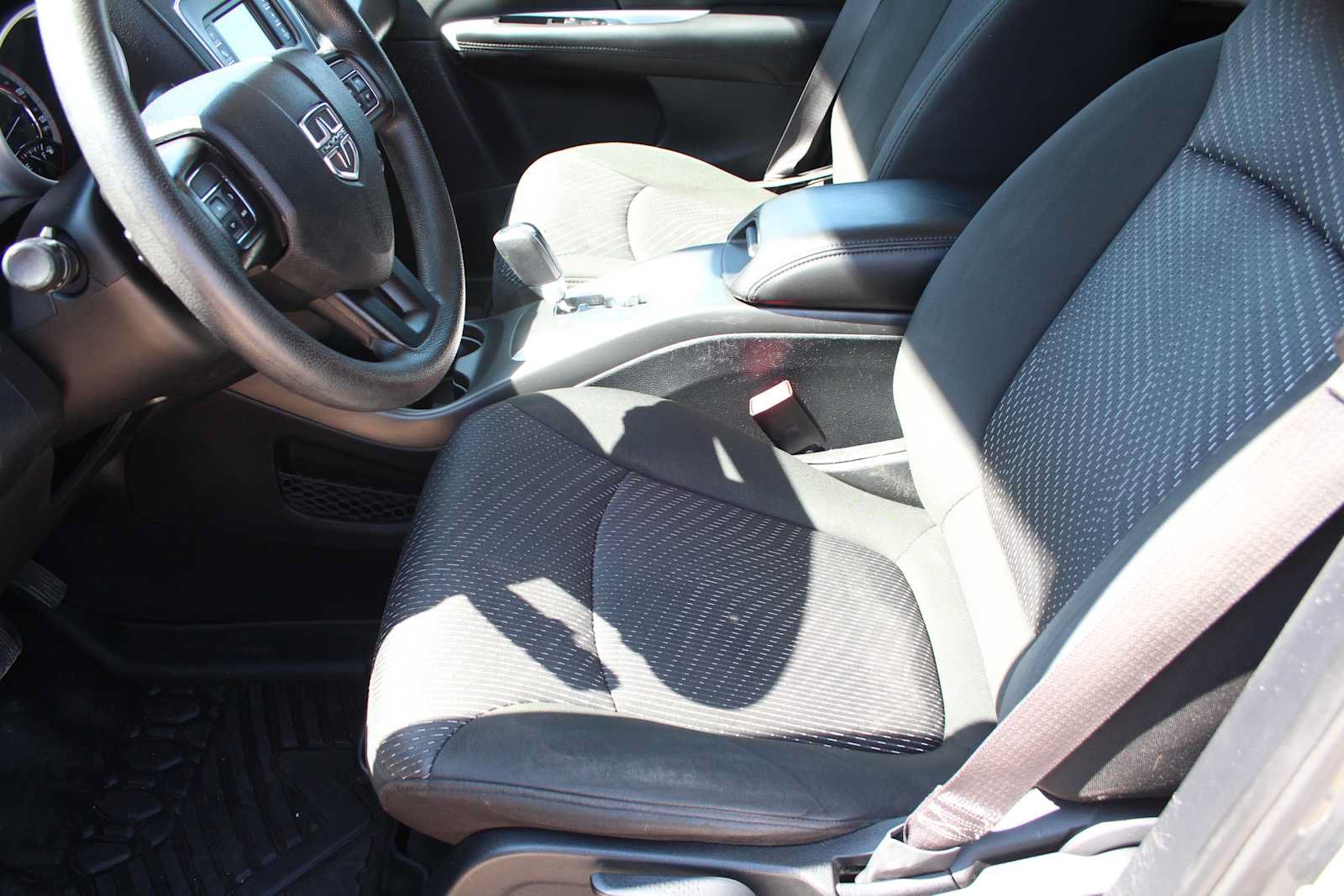 Used 2020 Dodge Journey SE w/ Blacktop Package FWD image 29