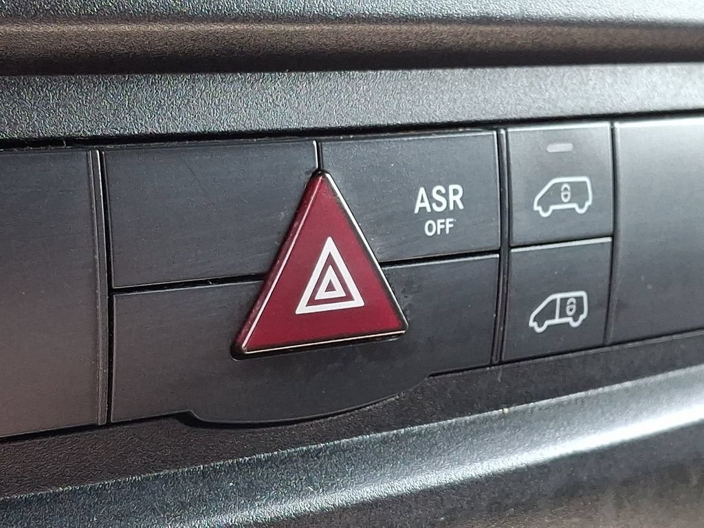 Used 2017 Mercedes-Benz Sprinter 2500 image 24