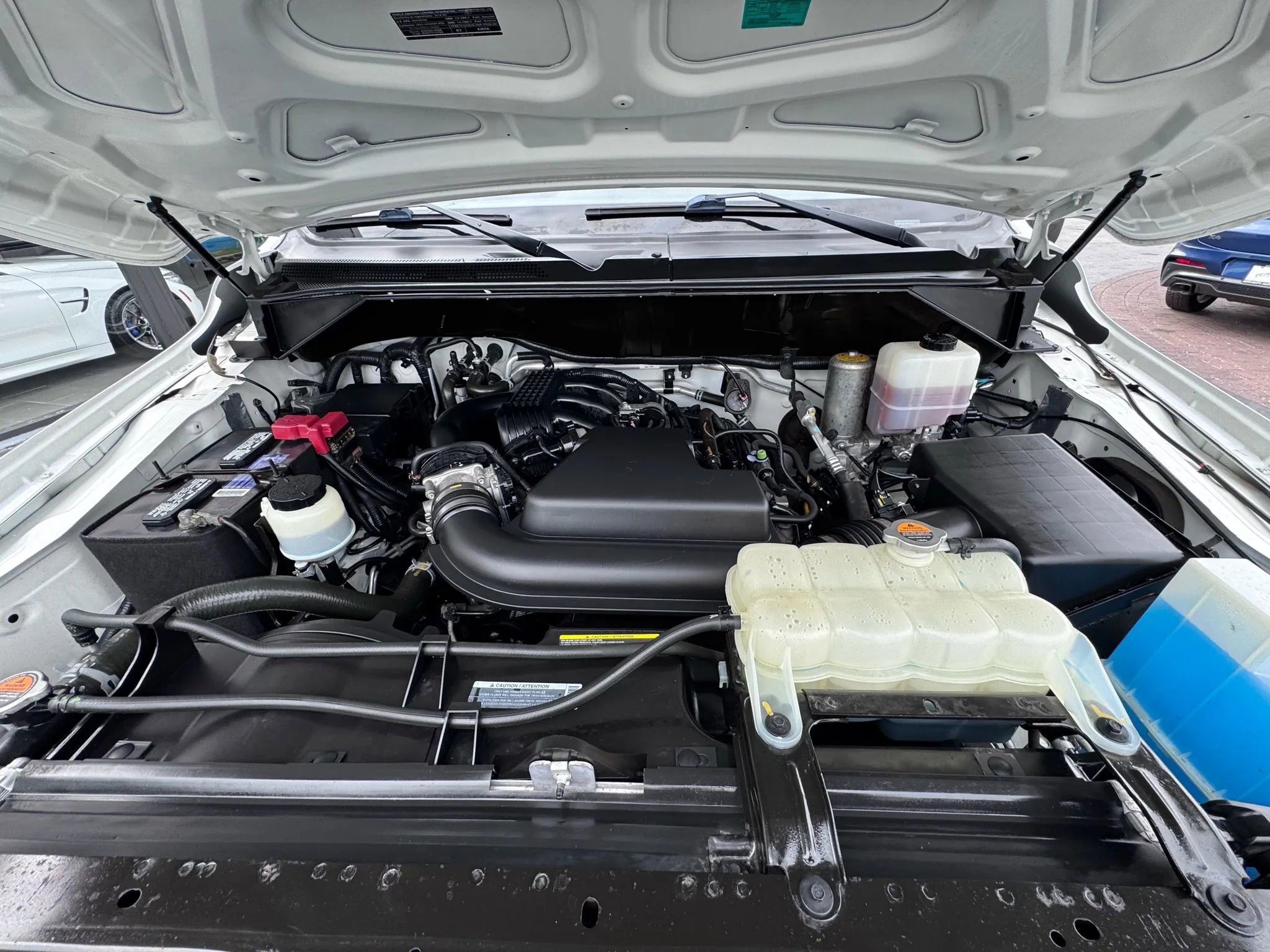 Used 2018 Nissan NV 3500 S image 32