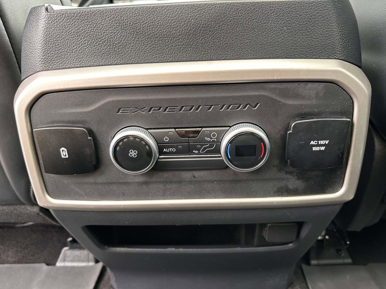 Used 2022 Ford Expedition XLT AWD/4WD image 16