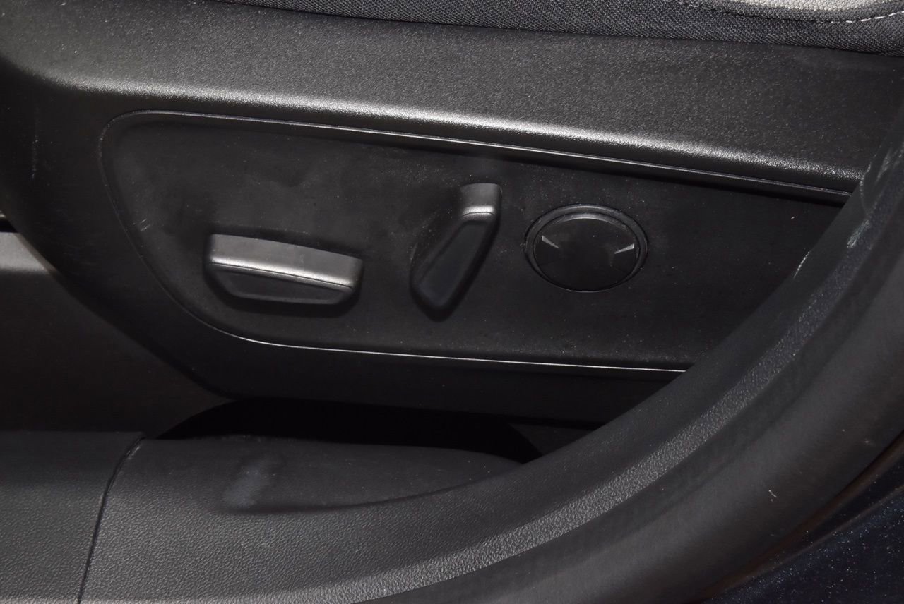 Used 2022 Ford Escape SE w/ SE Sport Appearance Package FWD image 34