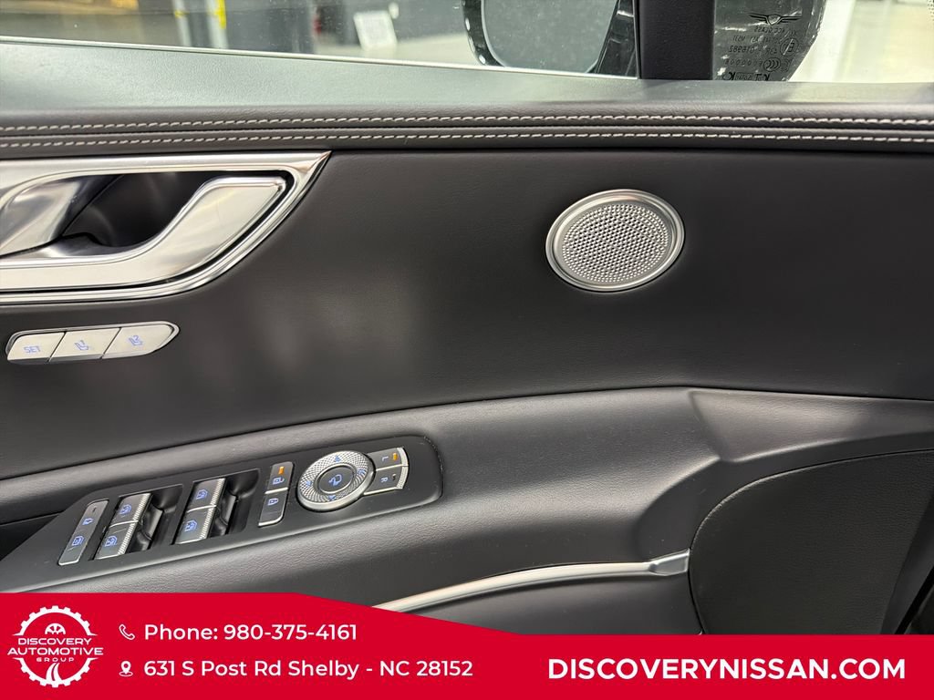 Used 2025 Genesis GV80 2.5T Standard AWD/4WD image 11