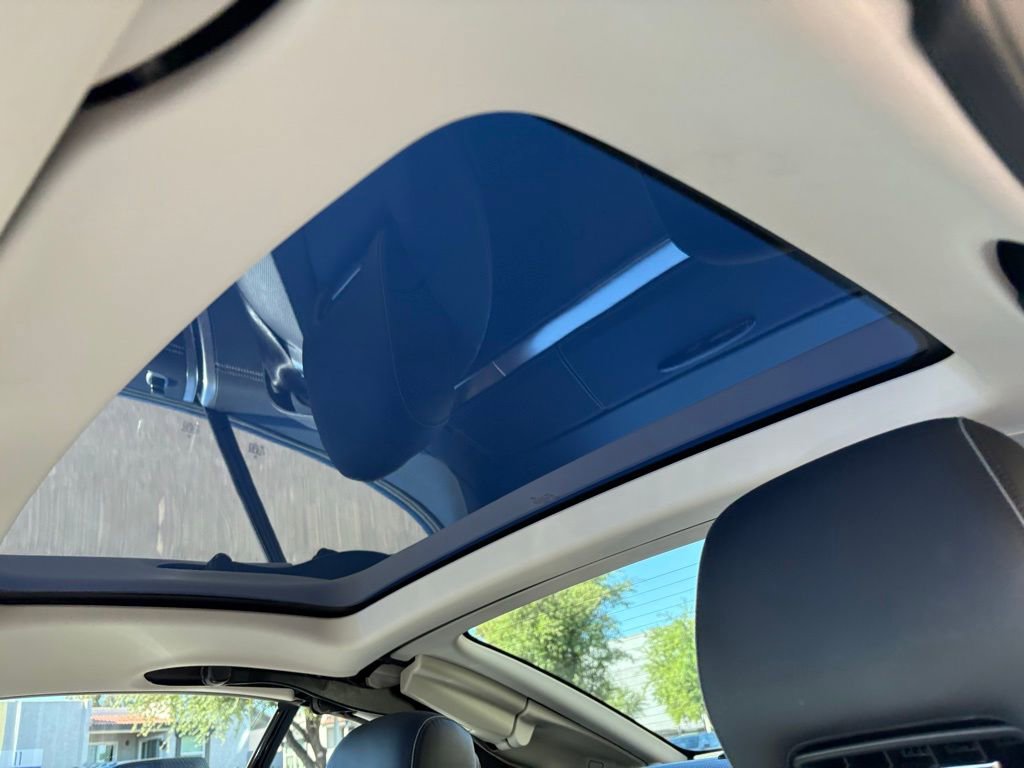 Used 2013 Mercedes-Benz SL 550 image 12