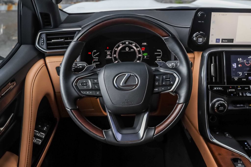Used 2024 Lexus LX 600 4WD w/ Appearance Package image 30
