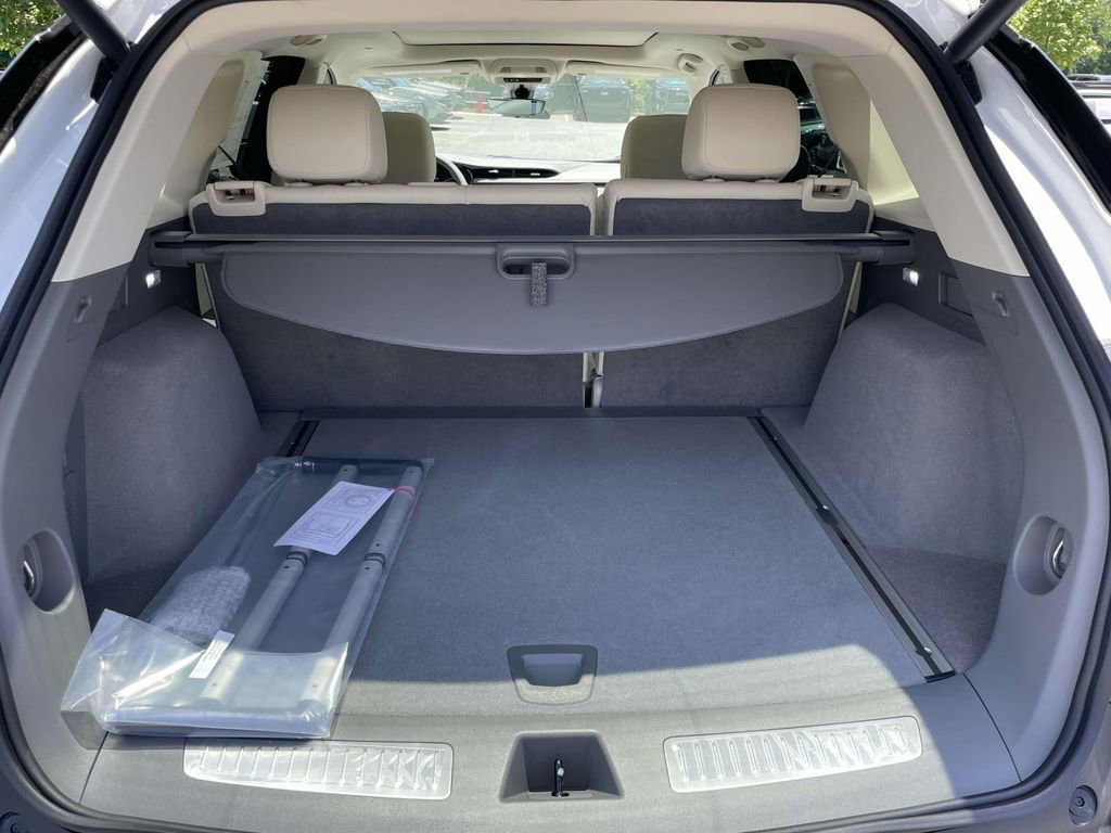 New 2025 Cadillac XT5 Premium Luxury w/ Technology Package image 9