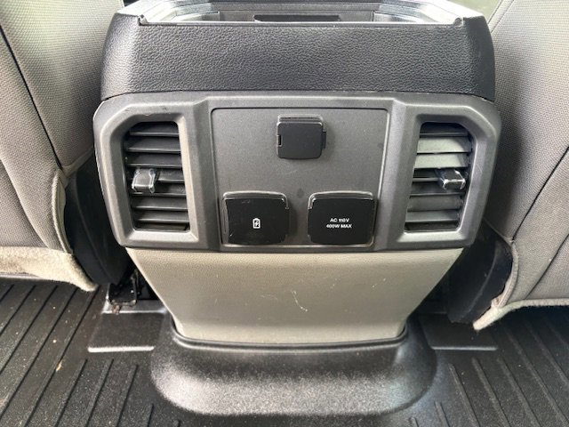 Used 2017 Ford F150 XLT w/ Equipment Group 302A Luxury AWD/4WD image 11