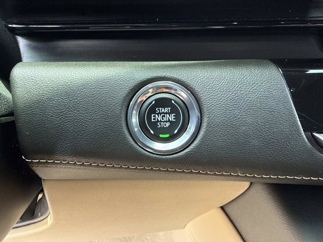 Used 2023 Cadillac Escalade Premium Luxury AWD/4WD image 29