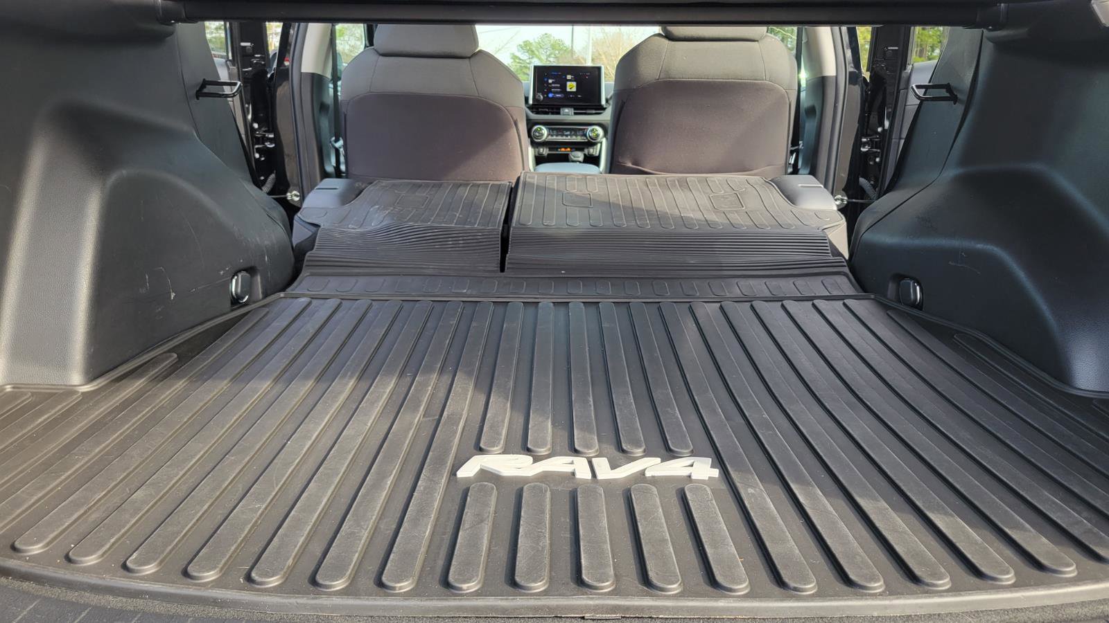 Used 2023 Toyota RAV4 XLE w/ Convenience Package image 43