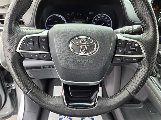 Used 2022 Toyota Sienna Limited AWD/4WD image 29