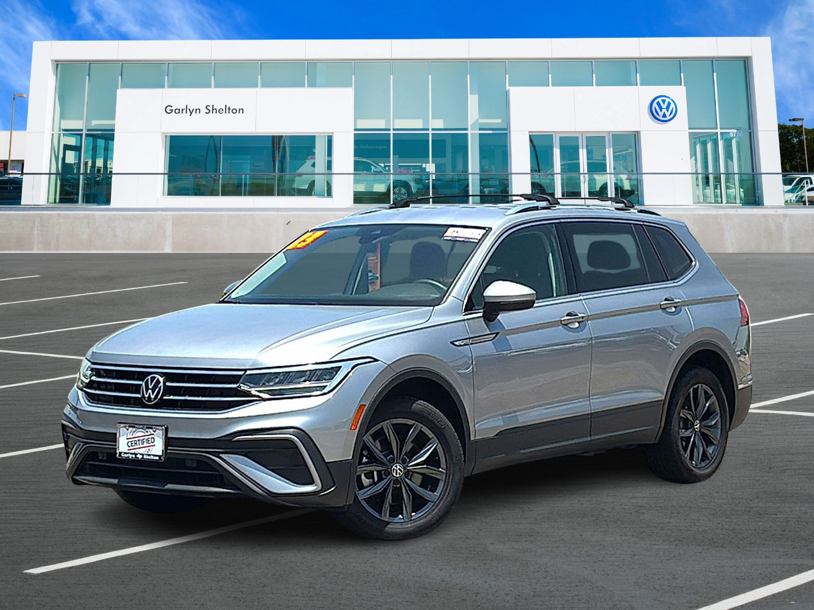 Used 2023 Volkswagen Tiguan SE