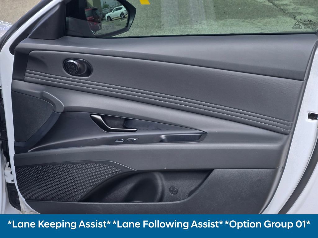 Used 2025 Hyundai Elantra Sport image 8