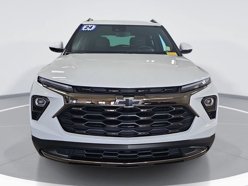 Certified 2024 Chevrolet TrailBlazer ACTIV w/ Driver Confidence Package AWD/4WD image 10