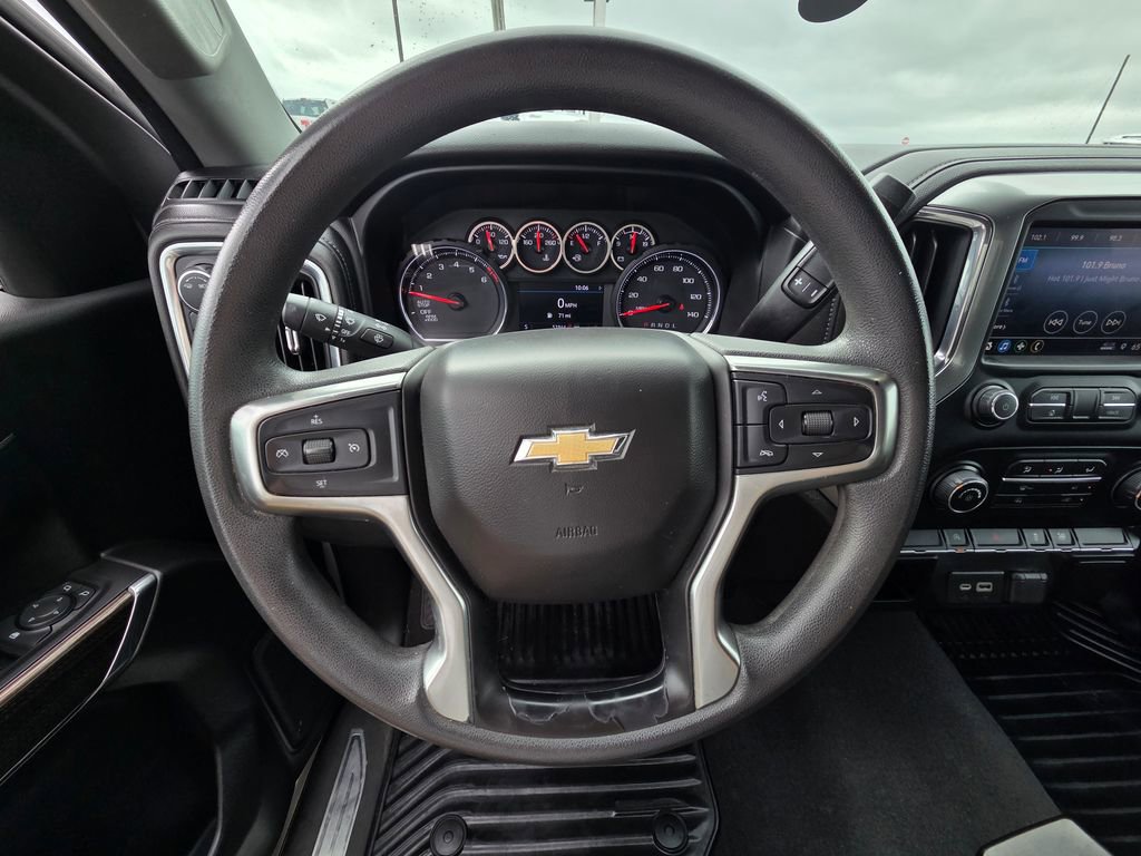 Used 2020 Chevrolet Silverado 1500 LT w/ Trailering Package AWD/4WD image 13