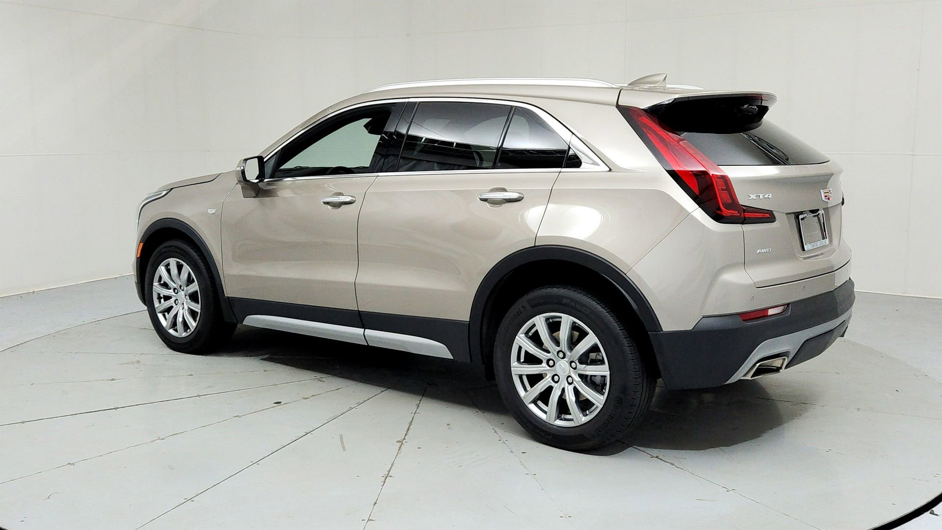 Certified 2023 Cadillac XT4 Premium Luxury w/ Cold Weather Package image 3