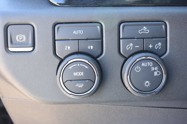 Used 2025 Chevrolet Silverado 1500 LT image 28