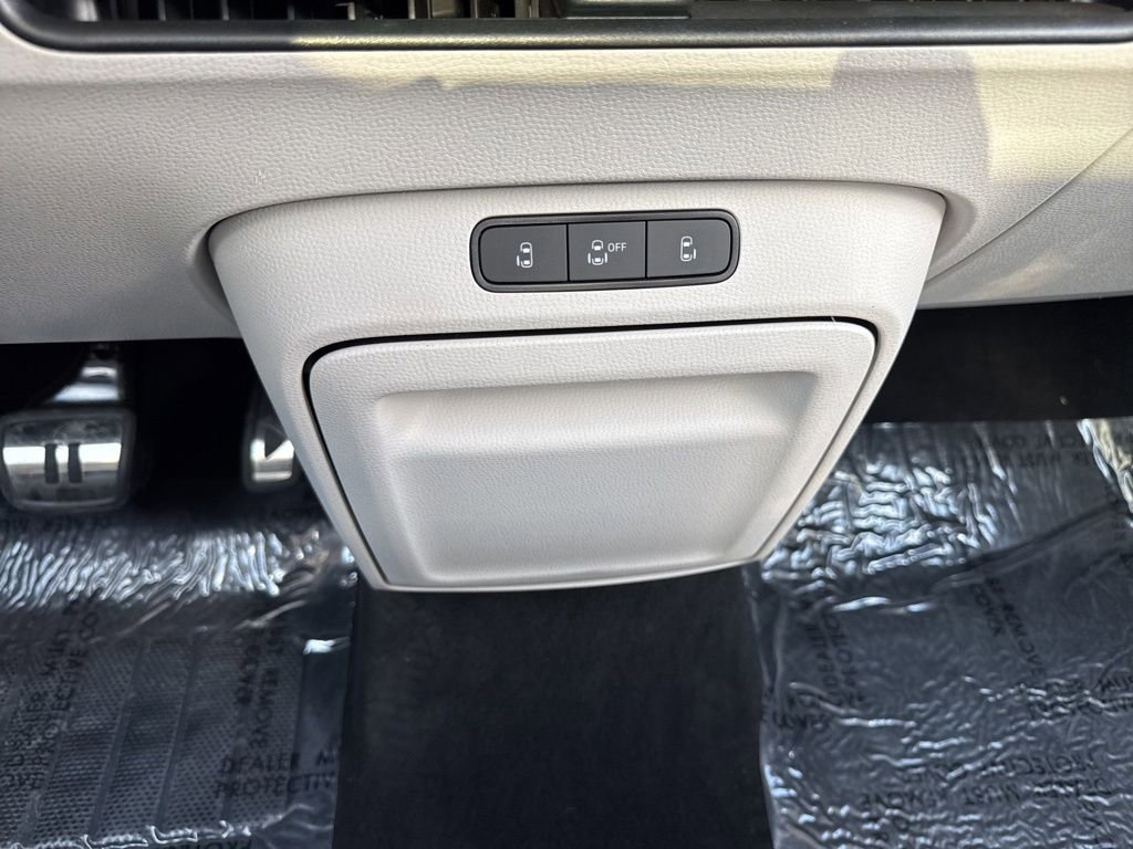 New 2025 Volkswagen ID. Buzz 1st Edition image 23