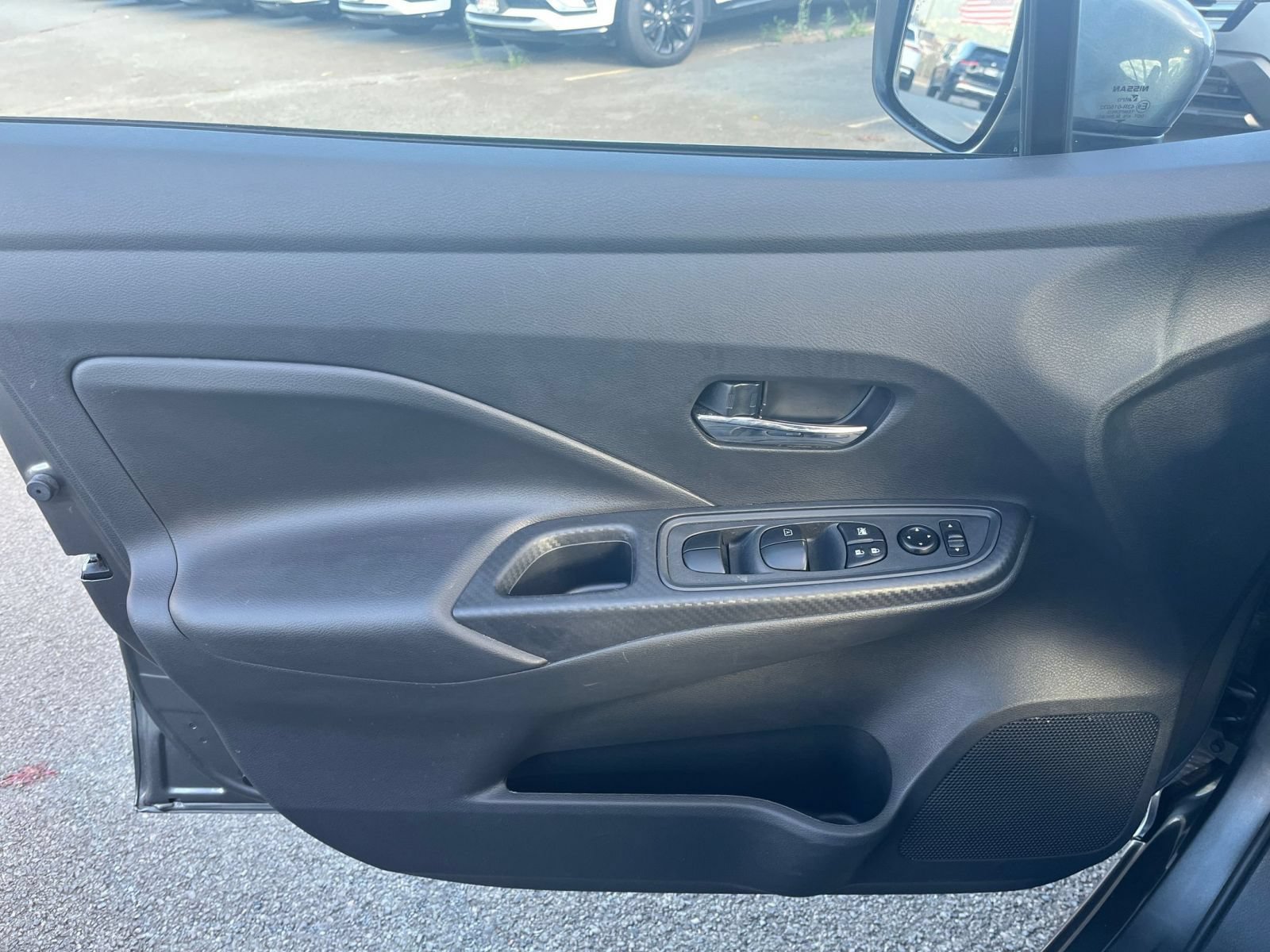 Used 2025 Nissan Versa SV FWD image 18