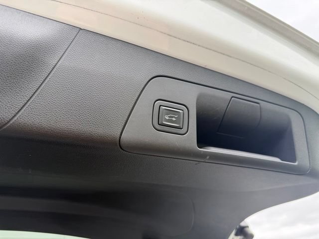 Used 2022 Buick Envision Preferred FWD image 19