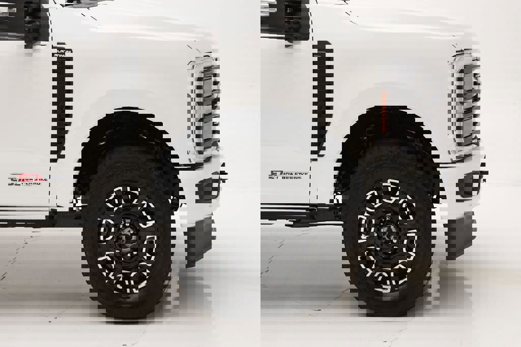New 2026 Ford F350 Platinum image 3