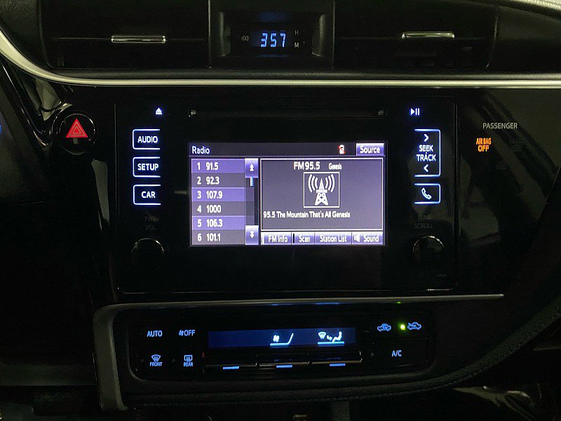 Used 2017 Toyota Corolla SE w/ Carpet Mat Package (TMS) image 19