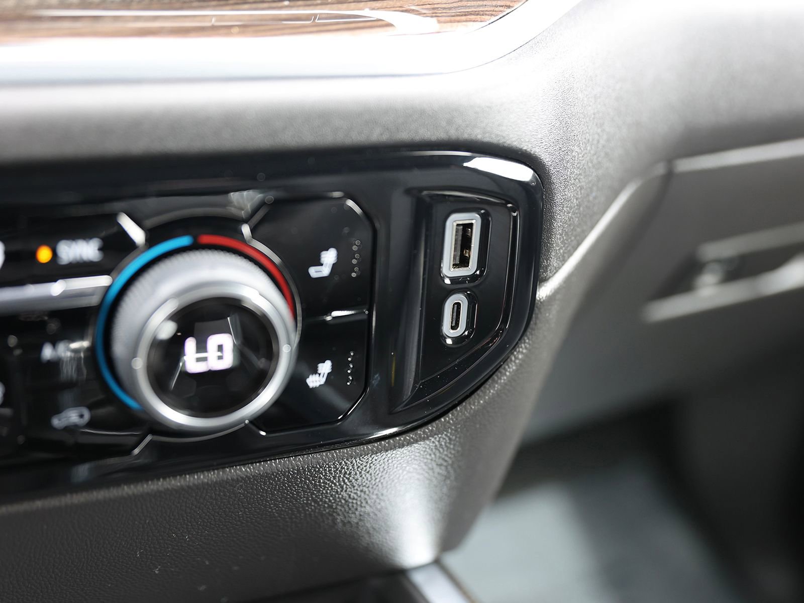 Used 2025 Chevrolet Silverado 1500 LT Trail Boss w/ Convenience Package II image 34