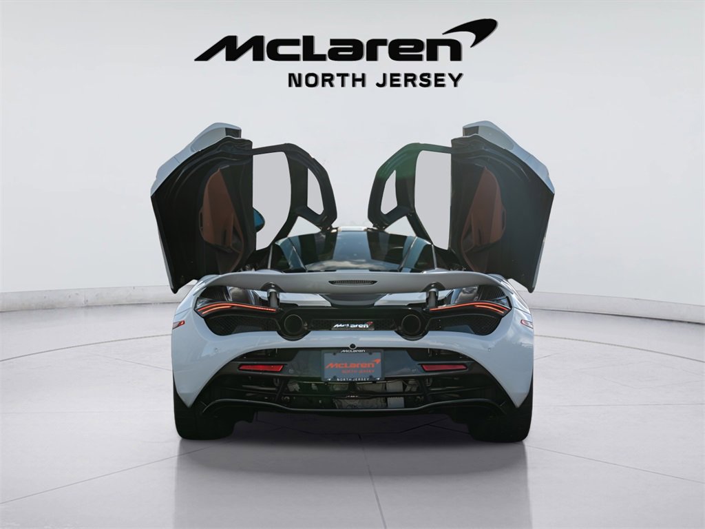 Used 2018 McLaren 720S image 12